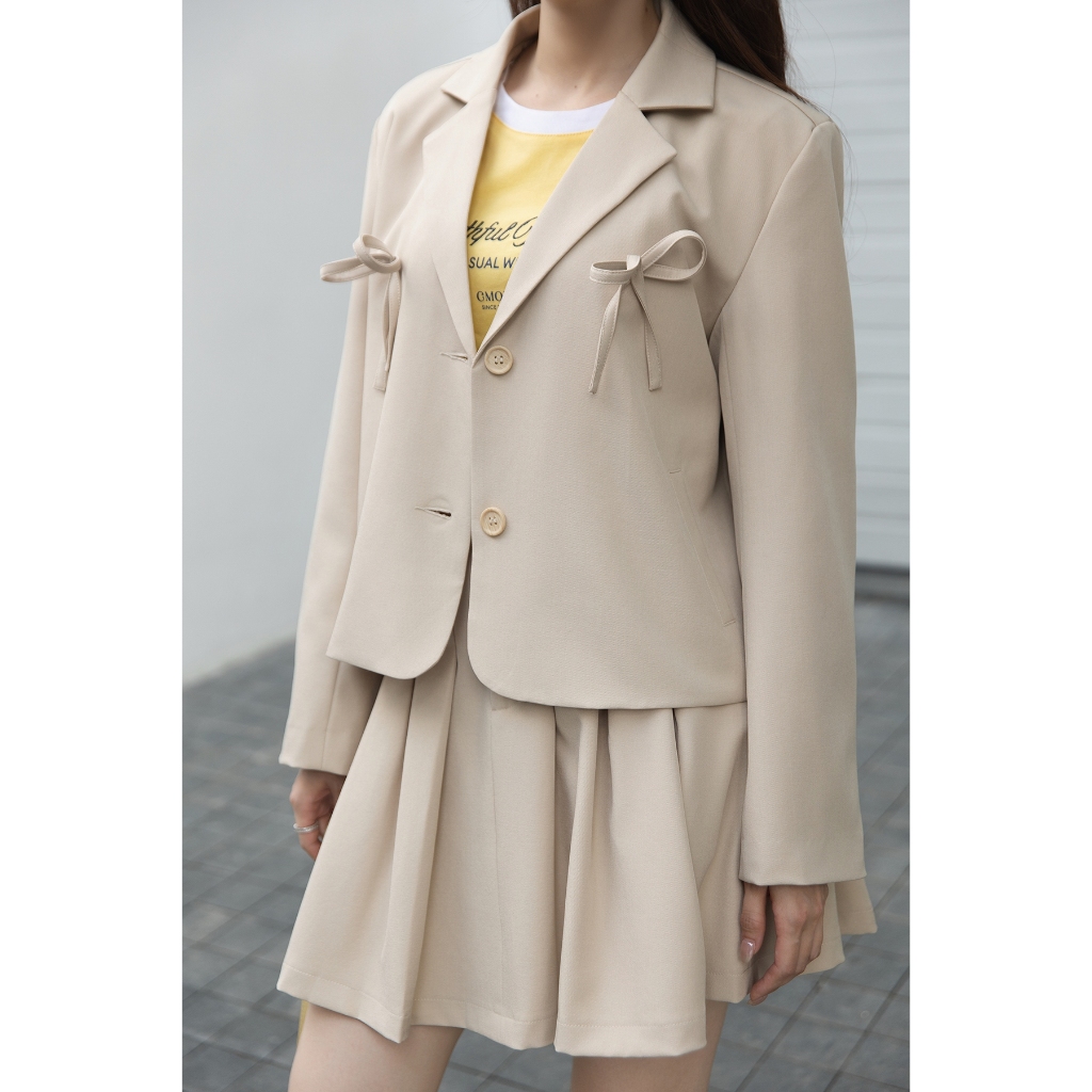 Set lẻ Áo blazer thắt nơ YOWG01043 - Chân váy nữ Gmorning - GUMAC form A xòe xếp ly YVF11043