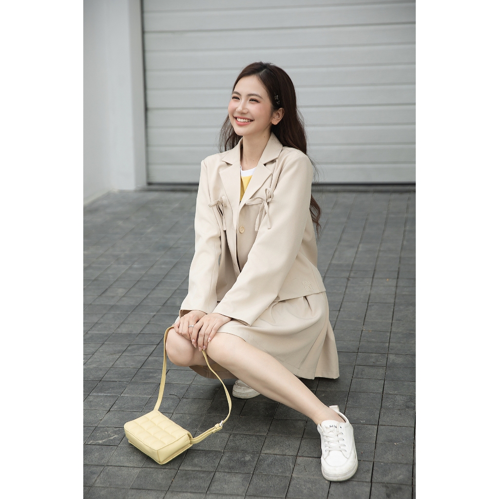 Set lẻ Áo blazer thắt nơ YOWG01043 - Chân váy nữ Gmorning - GUMAC form A xòe xếp ly YVF11043