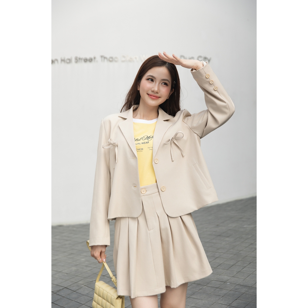 Set lẻ Áo blazer thắt nơ YOWG01043 - Chân váy nữ Gmorning - GUMAC form A xòe xếp ly YVF11043