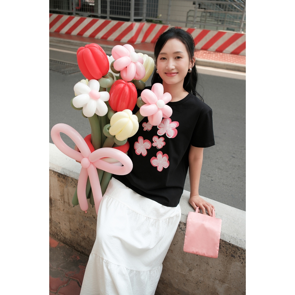 Áo Thun Nữ Form Regular GUMAC - Gmorning Cổ Tròn Tay Ngắn In Hoa Phía Trước Thời Trang YATG01032