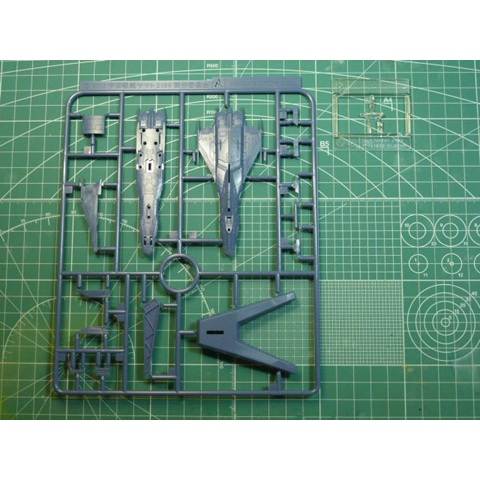 Mô Hình Phụ Kiện Type 99 Space Fighter Attack Craft Cosmo Falcon (New Seal)