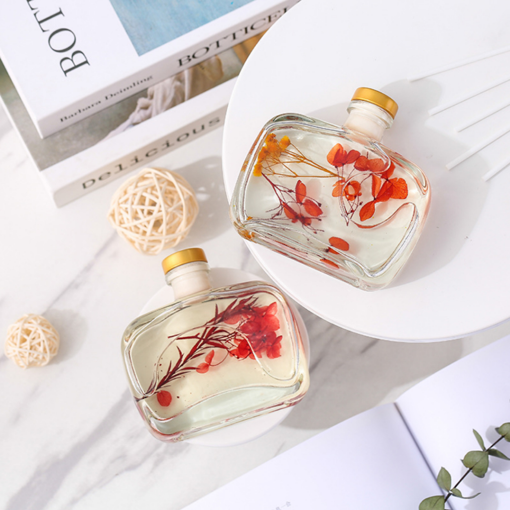 Tinh Dầu Thơm Phòng 350ml Lọ Khuếch Tán Hương Liệu Thiên Nhiên Tặng Kèm Que Mây KT57