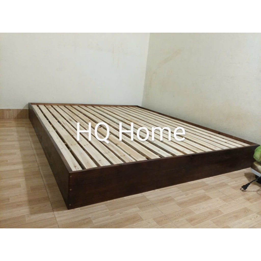 Gường pallet gỗ tự nhiên cao 20cm không trôi đệm chiếu