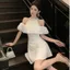 Váy đầm trắng trễ vai cổ yếm liền cổ đeo vai con gái kiểu Pháp phong cách Hepburn váy đầm dự tiệc
