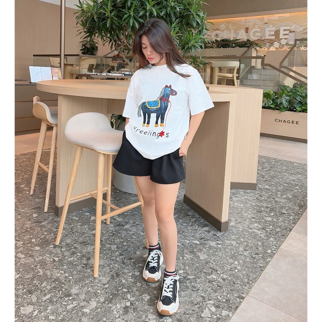 Áo Thun Mirage Chú Ngựa Trắng Thêu Tinh Xảo Chất 100% Cotton Mềm Mịn Thoáng Mát.