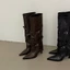 Giày Bốt Váy Đinh Tán Ống Đứng Mũi Nhọn Kiểu Dáng Thời Thượng Đế Cao 7cm
