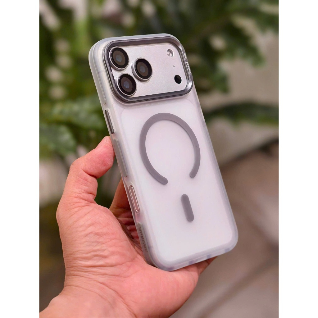 Ốp Ravaka lưng nhám chống vân tay kèm giá đỡ Camera hỗ trợ sạc Không dây cho IPhone 17 Pro Max / Pro