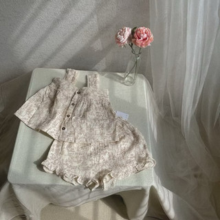 Bộ đồ bé gái xinh phong cách vintage