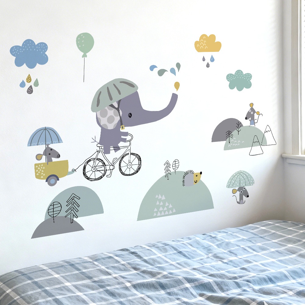 Decal Dán Tường Voi Con Đi Xe Đạp Có Keo Sẵn 135x85cm - Trang Trí Phòng Bé Dễ Thương
