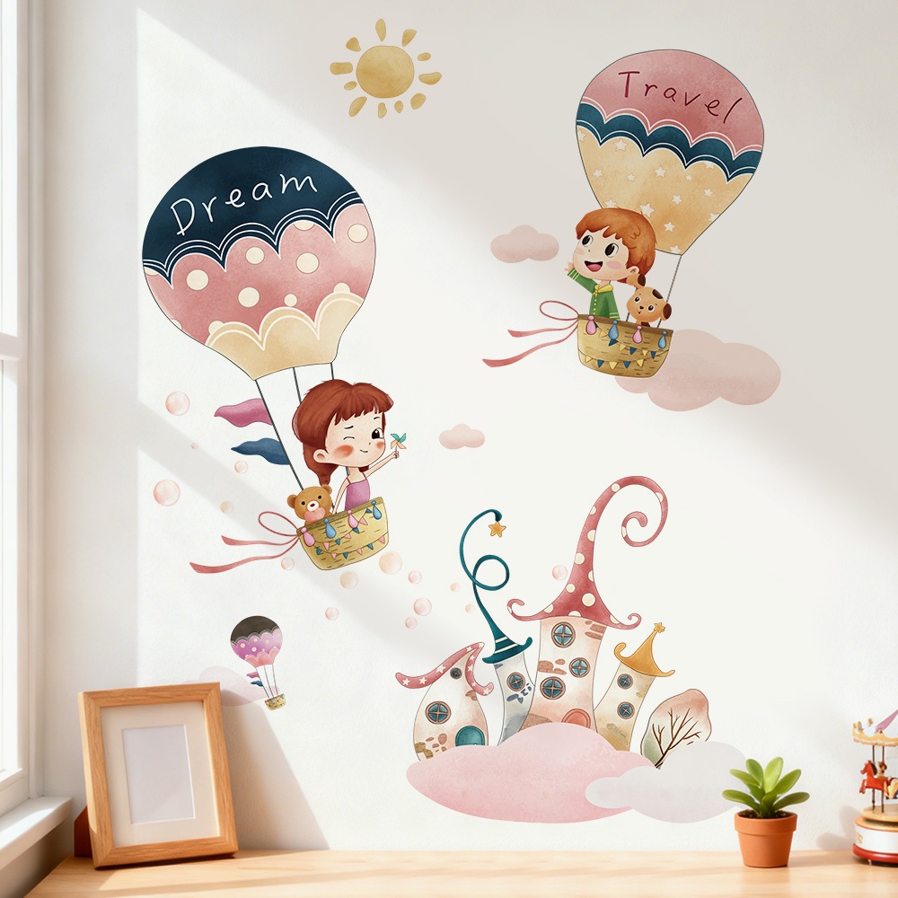 Decal Dán Tường Bé Gái Bay Khinh Khí Cầu Lâu Đài Cổ Tích Có Keo Sẵn 81x100cm - Trang Trí Phòng Bé