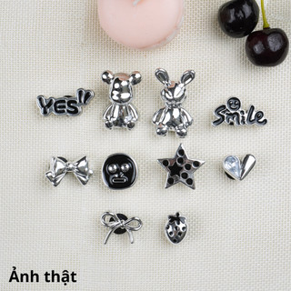 Bộ 10 Sticker, Charm 3D chủ đề Thỏ bạc smile nhựa cứng gắn Dép Sục, Cá Sấu JB-326 Mita