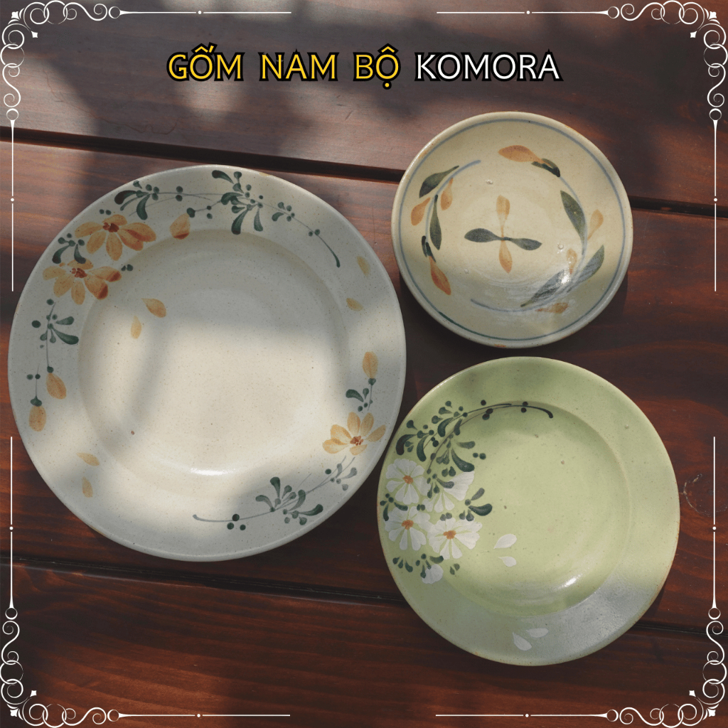 [Dĩa] Mẫu Cúc Họa Mi Men Lục Kem, Gốm Nam Bộ KOMORA, Nung Lửa Truyền Thống, Đậm Chất Nam Bộ, Họa Tiết Mộc Mạc