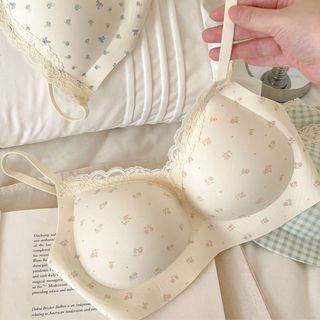 Áo Ngực Nữ Su Mút Vừa Không Đường May Ôm Nâng V1, Áo Lót Mềm Thoáng Hoa Nhí Xinh King Shop A-1846