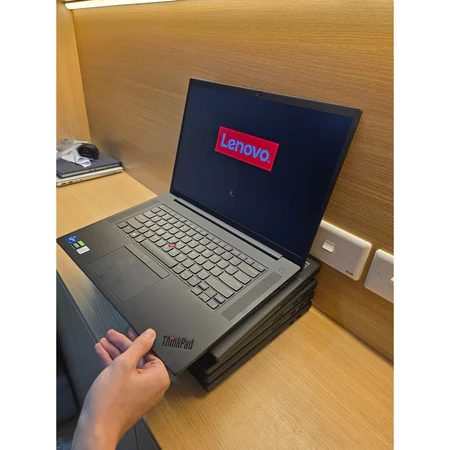 Lenovo ThinkPad X1 Extreme Gen 4 I7 11850H RTX3050Ti 32GB, 512GB 4K HDR