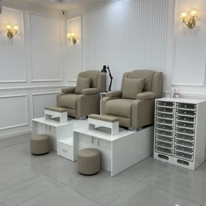 Bục ghế nail bằng gỗ chống trầy chịu lực tốt ( vui lòng đọc nội dung mô tả)