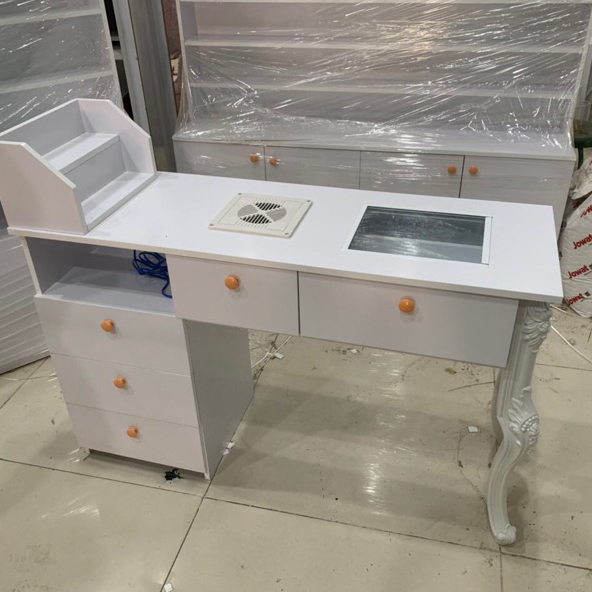 Bàn làm nail bằng gỗ giá rẻ