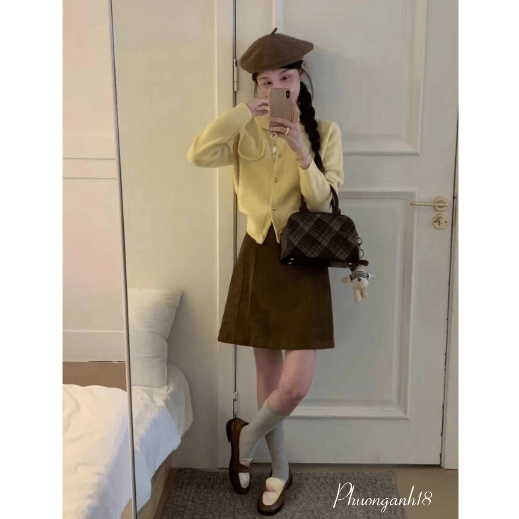Áo Len Cardigan Nữ Cổ Bẻ Form Croptop Cúc Tim Đính Túi Ngực A066