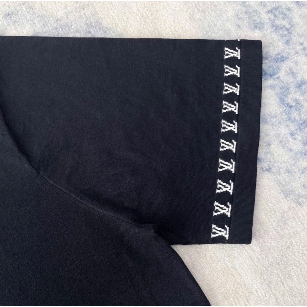 ⚡️[Hight Quality] Áo Phông Len Cổ Tròn Nam Nữ \/ Ready To Wear - Phối Màu Đen Họa Tiết Dệt Ở Tay Cao Cấp