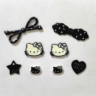 Charm gắn dép: Charm Hello Kitty - 4 set mới 2026
