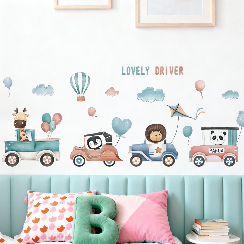 Decal Dán Tường Đoàn Xe Con Thú Đáng Yêu Có Keo Sẵn 154x62cm - Trang Trí Phòng Cho Bé