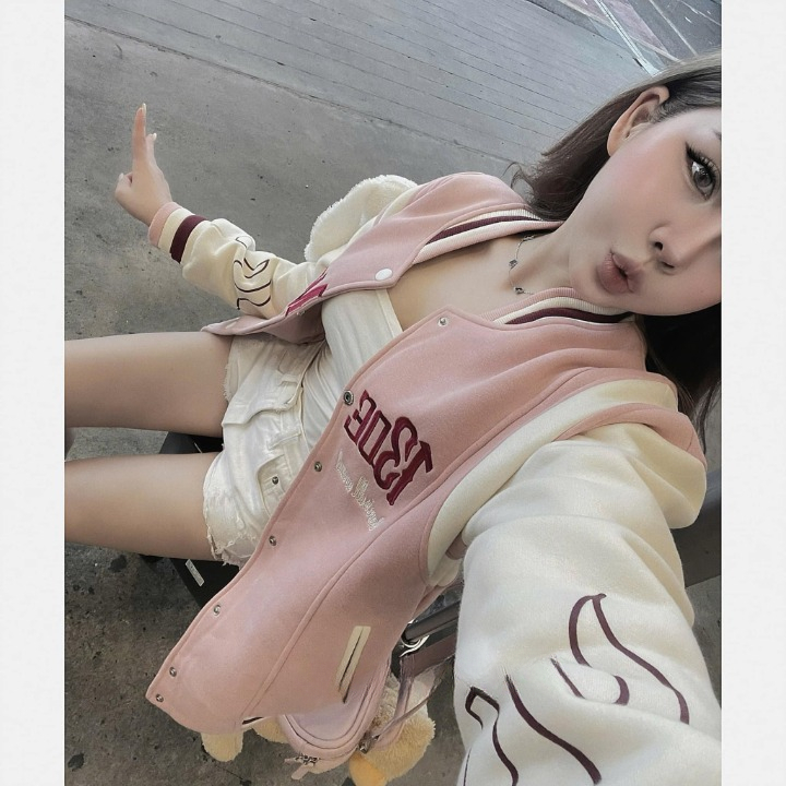 Áo khoác nữ DONNA HCOM3597 bomber phối 2 màu hồng trắng xinh xắn, trẻ trung