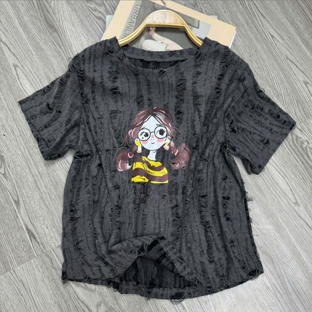 Áo Thun Nữ Bigsize – Cộc Tay Cổ Tròn, Vải Xước Mềm Mại, In Hình Cô Gái Cá Tính, Form Rộng Che Dáng A287