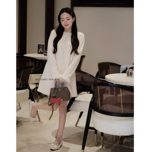 Đầm dạ kim sa blinh blinh tiểu thư dài tay phối lông vũ cao cấp ,Váy thiết kế cổ đính ngọc dáng suông màu kem sang chảnh