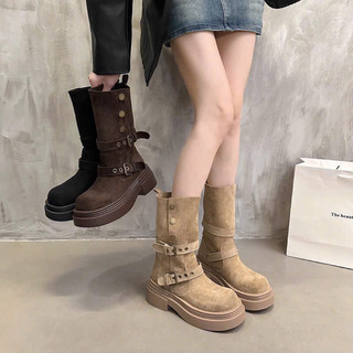 Bốt lửng chất da lộn mũi tròn hai quai cài Q18