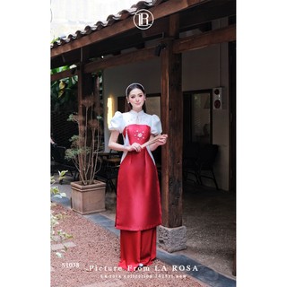Bộ Áo Dài Cao Cấp LA Rosa Màu Đỏ Phối Trắng Nổi Bật Đính Hoa Kèm Charm Cài Tiểu Thư AD1038