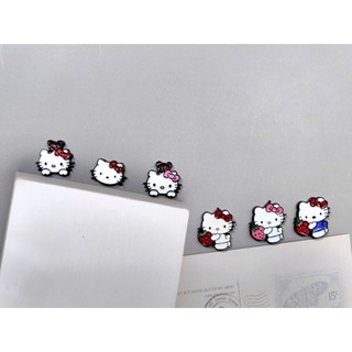 Set Charm Hello Kitty & Dâu Tây Cute – Kitty Nơ Đỏ Nơ Hồng Ôm Dâu, Charm Gắn Dép DIY Ngộ Nghĩnh