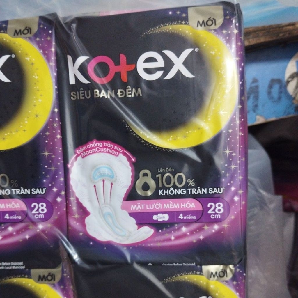 Lốc 8 gói Kotex Siêu Ban Đêm 28cm 4 miếng/gói