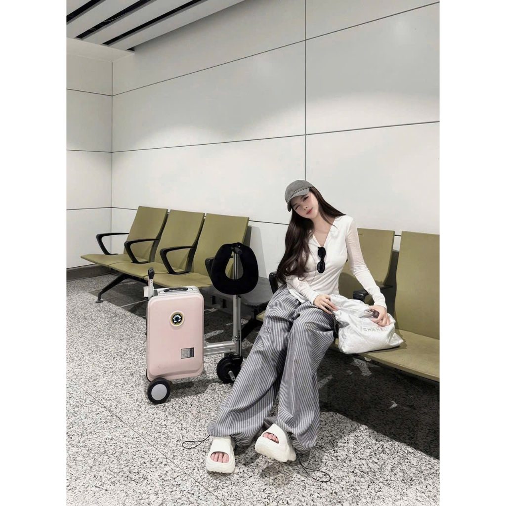 Set đồ nữ, đồ bộ nữ DONNA HCOM26773 áo dài tay cổ V mix quần suông bồng dáng thể thao trẻ trung