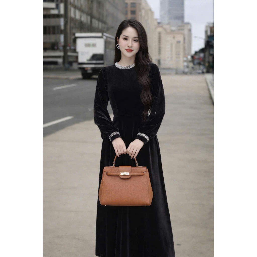 Đầm công sở HELEN thiết kế dáng xòe nhung đen phối cổ DL370
