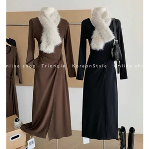 TRIANGLE - Fury Dress (Cân nhắc kỹ, return is not welcomed)- Đầm ôm lót lông kèm khăn lông cao cấp mùa đông