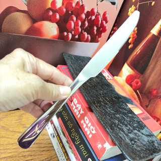 Dao Bít tết - (Steak Knife)-Dao Inox Dùng Trên Bàn Ăn-Dao Răng Cưa Chia Nhỏ Thức Ăn Lịch Sự