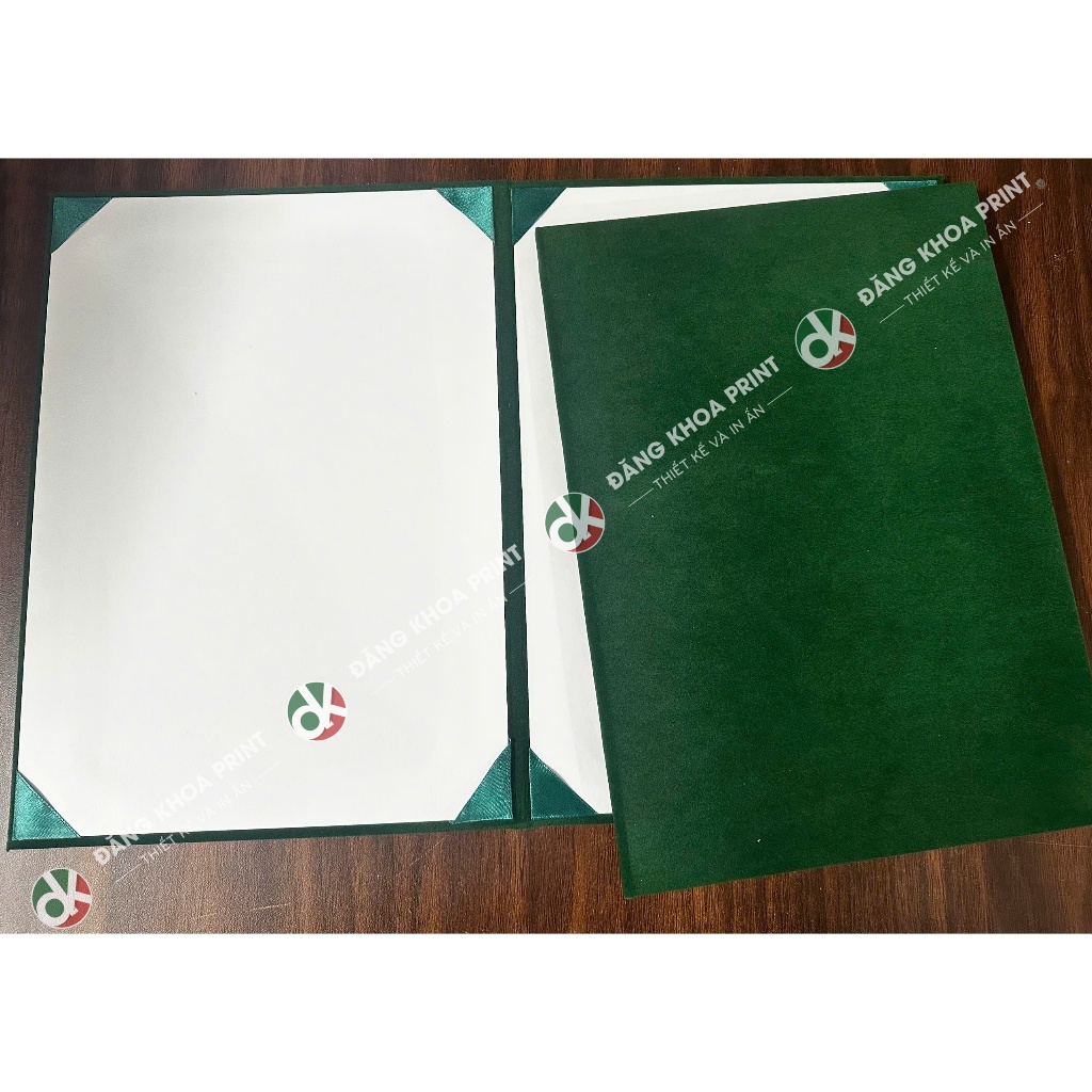 Bìa nhung kẹp chứng chỉ - Bìa nhung trình ký - Bìa nhung đựng giấy khen, bằng khen. Có nhận ép nhũ logo theo yêu cầu