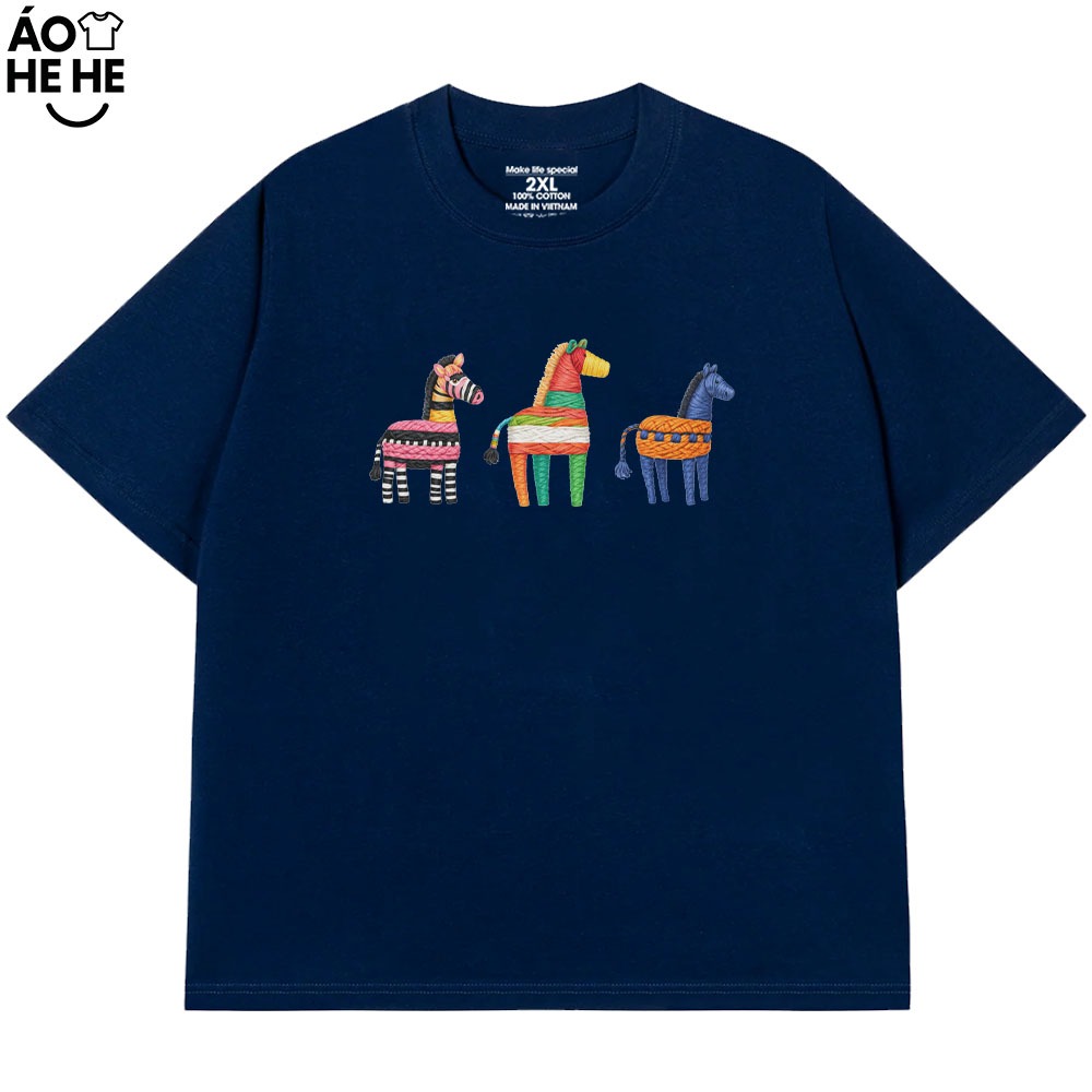 Áo Thun Tết 2026 In Hình 3 Con Ngựa Giả Thêu Form Rộng Cotton 230gsm In Theo Yêu Cầu