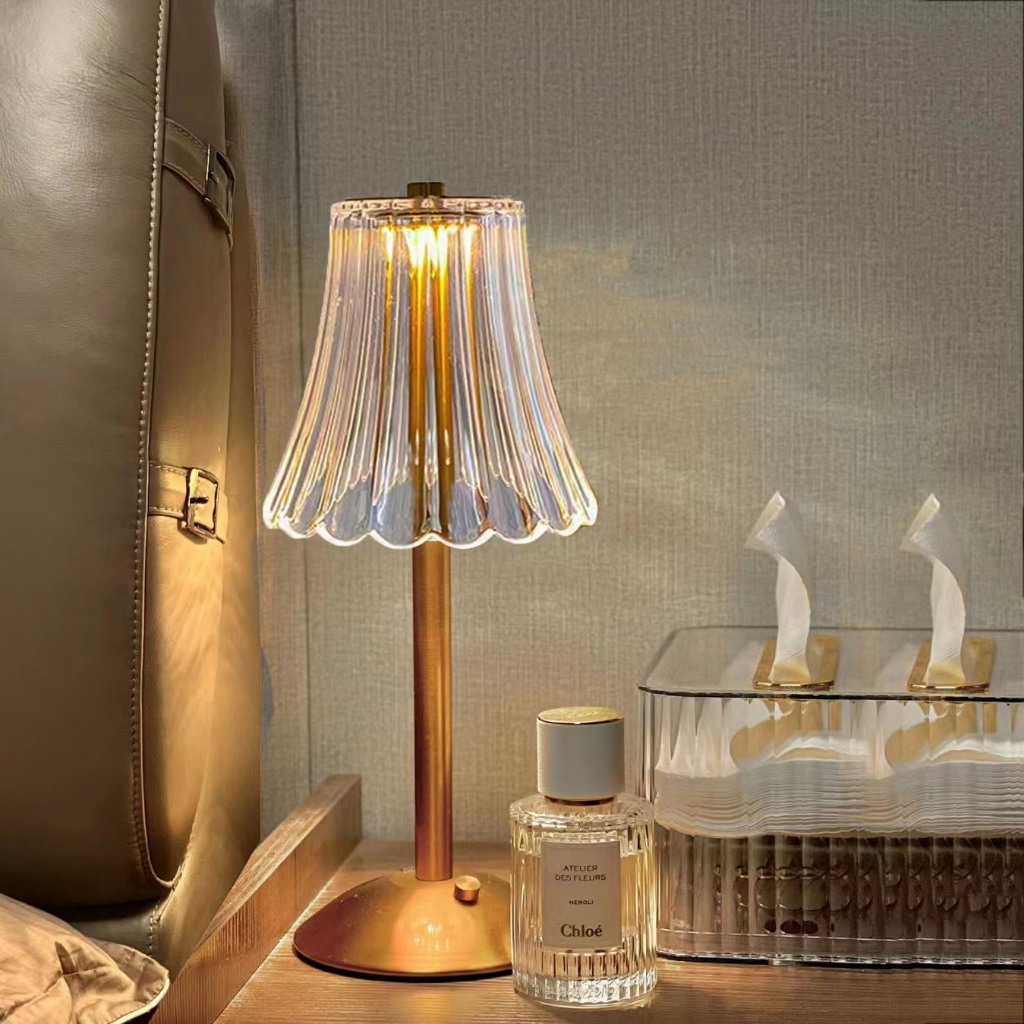 Explosion Glass Vintage Đèn bàn Ba màu Dimmer Touch LED Đèn bàn Nhẹ nhàng Cao cấp Bầu không khí Phòng ngủ Đèn bàn