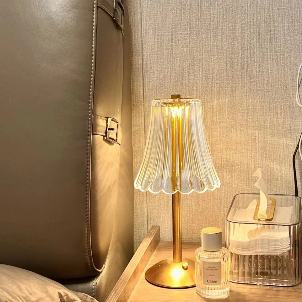 Explosion Glass Vintage Đèn bàn Ba màu Dimmer Touch LED Đèn bàn Nhẹ nhàng Cao cấp Bầu không khí Phòng ngủ Đèn bàn