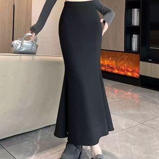Chân váy dài thun tăm lưng cao dáng basic màu đen nâu tinh tế VANISA CV065