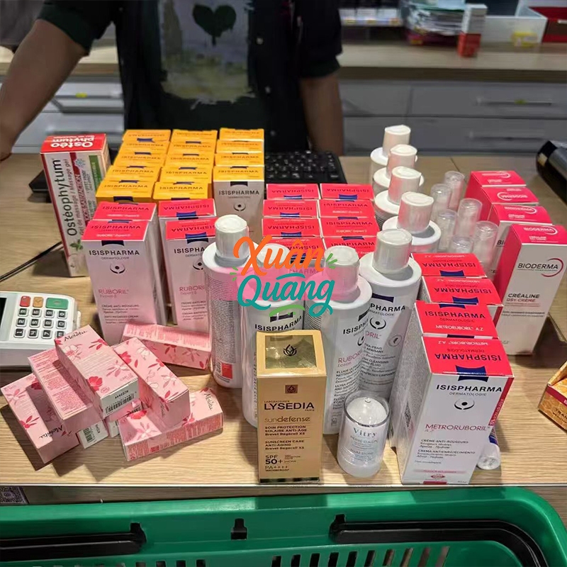 Kem Chống Nắng ISISPHARMA UVEBLOCK SPF50+ Dry Touch 40ml | UVEBLOCKSPF50+ Mineral 40ml