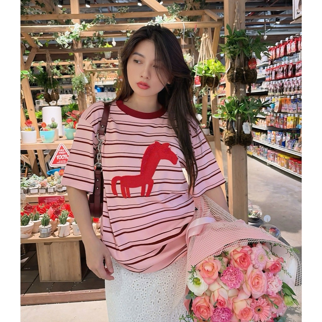 Áo Thun Mirage Ngựa Thêu Cổ Viền Sang Trọng Chất 100% Cotton Mềm Mịn Thoáng Mát.