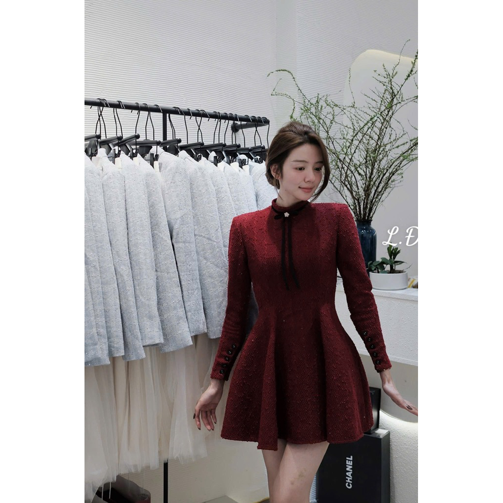 Váy dạ hạt xoè bồng mặc xinh như công chúa   2 màu : đỏ / kem tôn da
