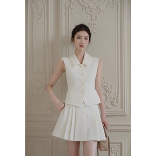 Set đồ nữ áo cổ vest sát nách + chân váy xếp ly, thanh lịch sang chảnh HB.Studio S97