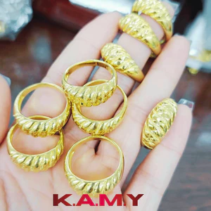 Nhẫn Mo Chạm Hoa 3D Mạ Vàng – Nhẫn Nữ Phong Thủy Sang Trọng, Không Đen, Không Gỉ