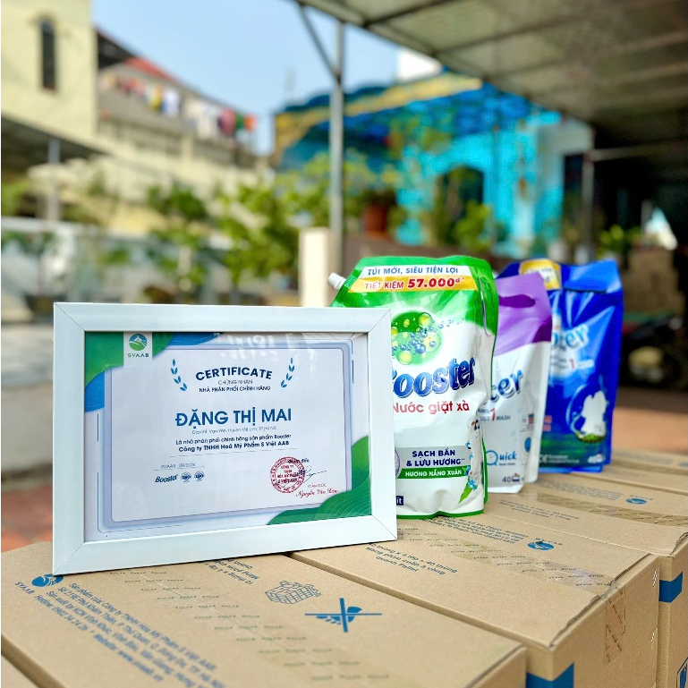 Nước giặt xả Booster hương nắng xuân đậm đặc túi 2.4L, Sạch thơm dịu nhẹ