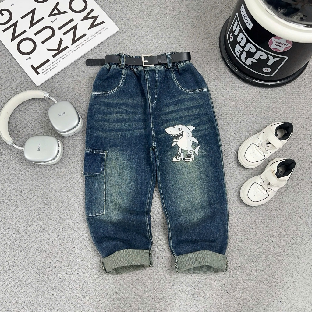 ( Thanh Lý , Cắt Mẫu ) 2 mẫu quần jean bé trai , chất liệu jean mềm , co giãn nhẹ , in hình ngộ nghĩnh đáng yêu