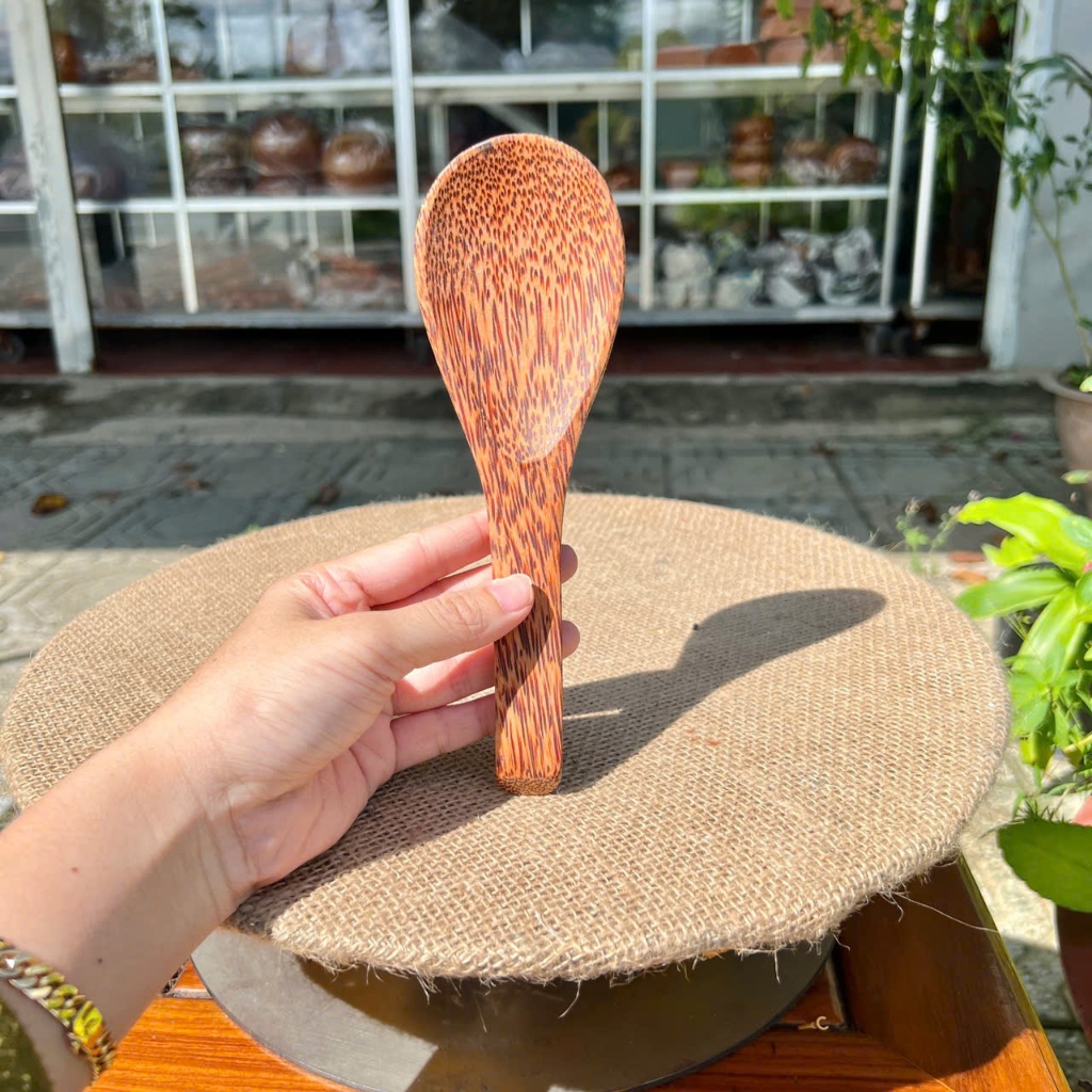 Vá Xới Cơm Gỗ Dừa Tự Nhiên, Vá Cơm Cao Cấp Chống Nóng Tay Bền Đẹp, Không Sơn An Toàn Sức Khỏe Tiện Dụng Cho Nấu Ăn Bếp