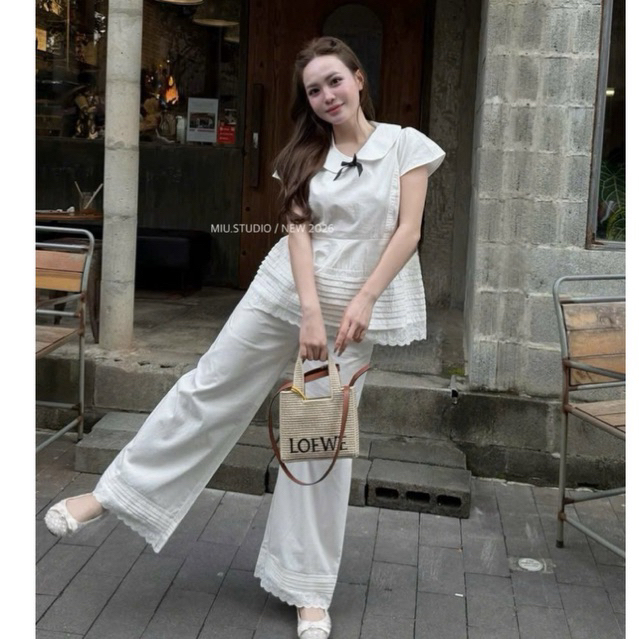 “Lopep Set” Set áo sơmi cổ sen phối dập ly đính tag nơ đen + quần xuông dài viền ren sang chảnh, mặc đi chơi đi cafe