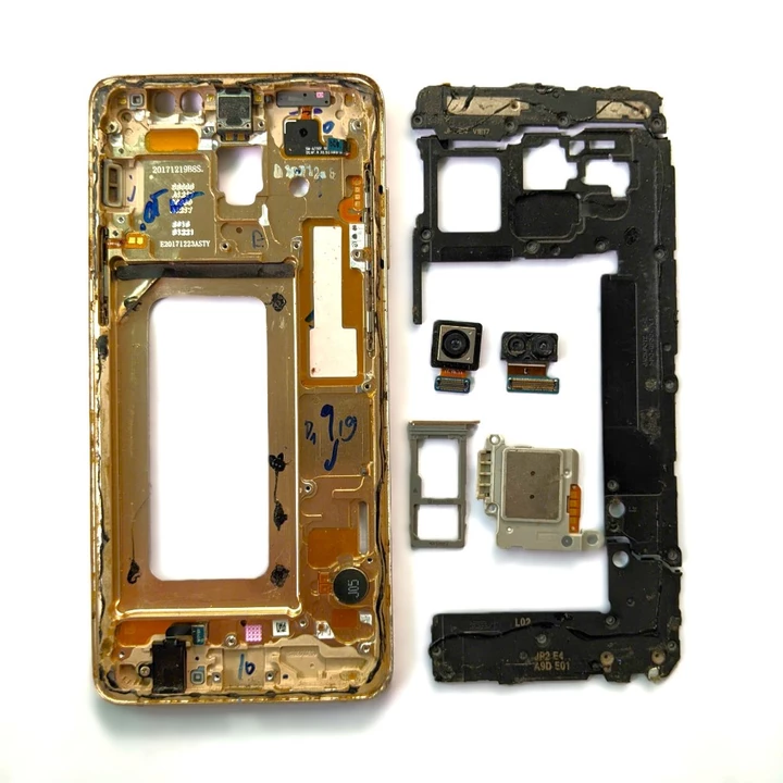 Linh kiện thay thế Samsung A8 Plus (SM-A730) cũ bóc máy - Camera / Khay sim / Loa ngoài Samsung A8 Plus